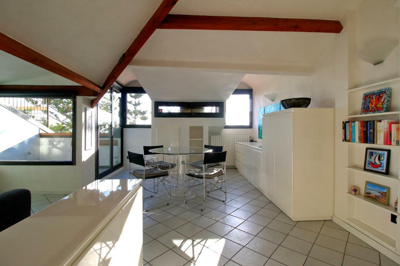 Appartement Mansarda Luminosa In Centro Sul Mare - Attic By Sea à San Remo Extérieur photo